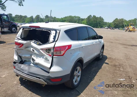 2015 Ford Escape Se z USA, uszkodzony, nr VIN 1FMCU0G93FUB38571